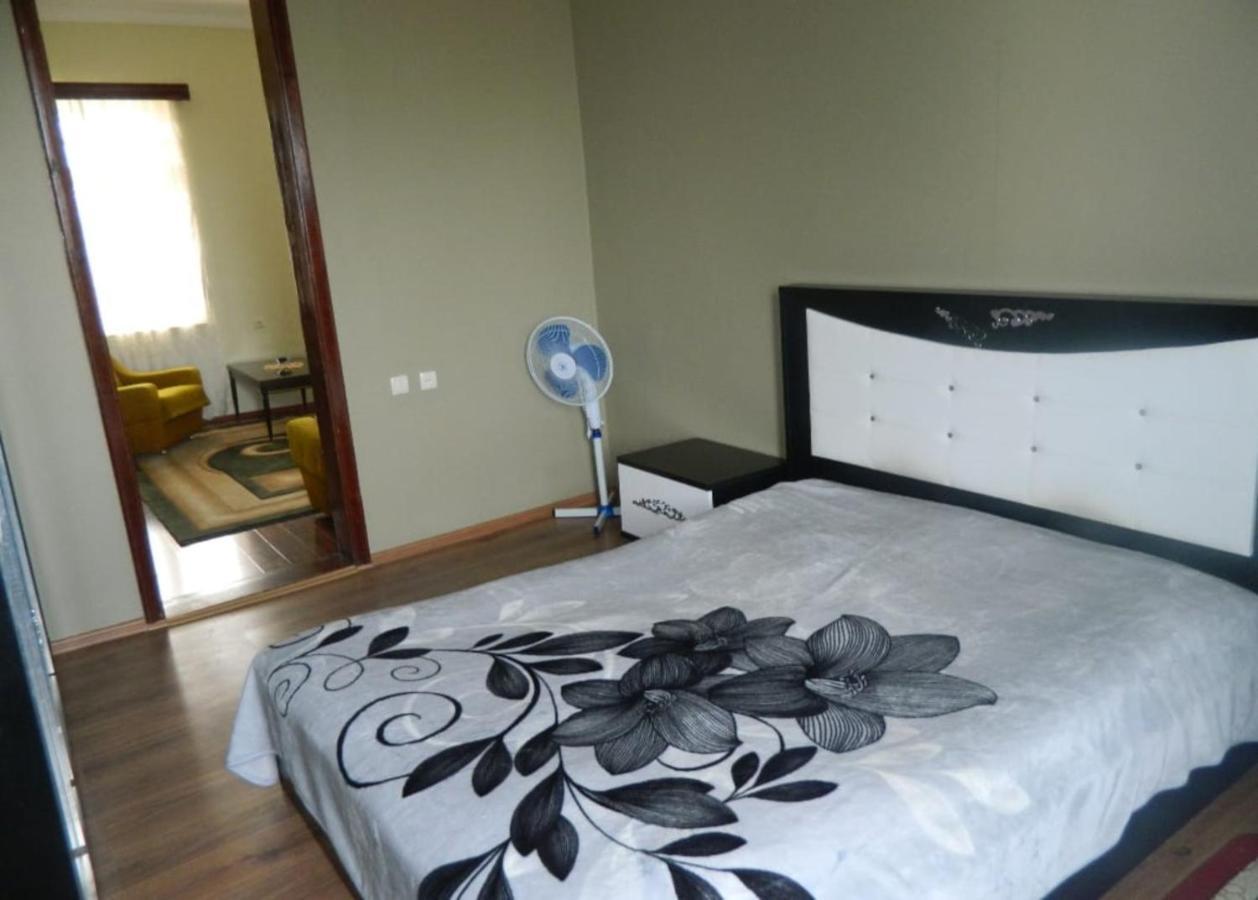 Kobuleti 4-Bedroom Apartment Εξωτερικό φωτογραφία